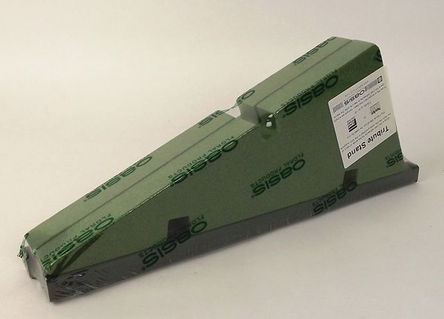 Tribute Stand 15 x 40 x 34cm