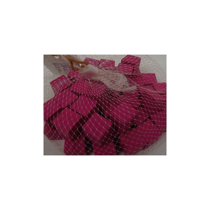 Wooden Cubes 2cm x 50pcs Fuchsia