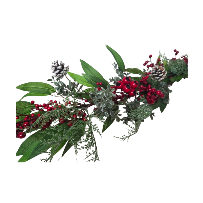 Hawthorn & Pinecone Garland 155cm