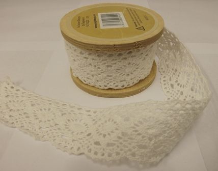 5m Large Lace Garland on Reel white-13288