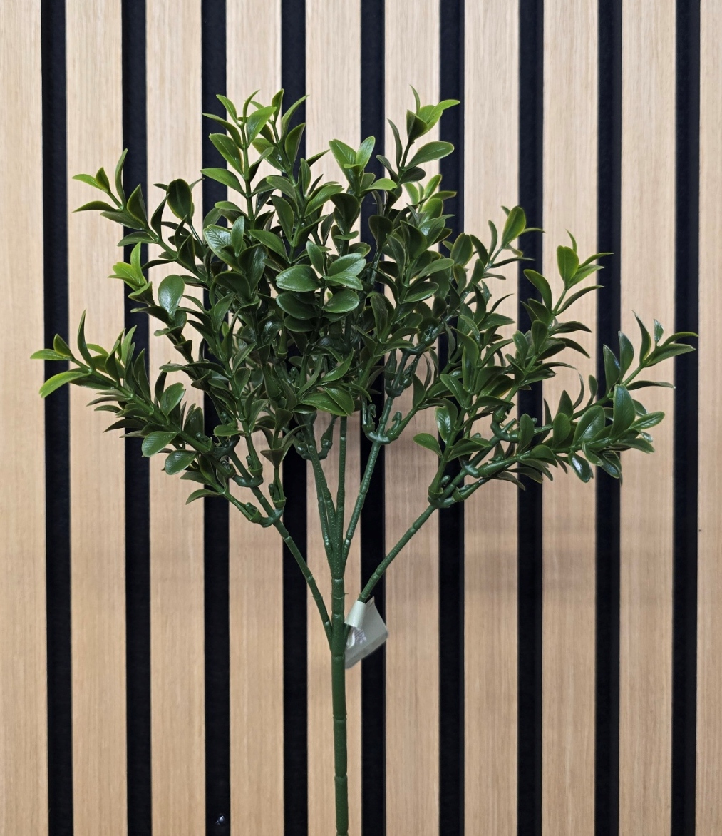 Plastic Boxwood Spray 47cm Green