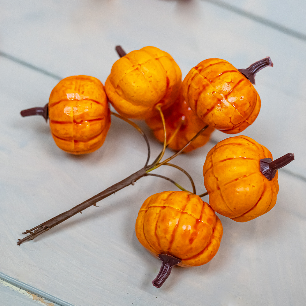 Pumpkins On A Wire - Orange 4cm x 24-25291