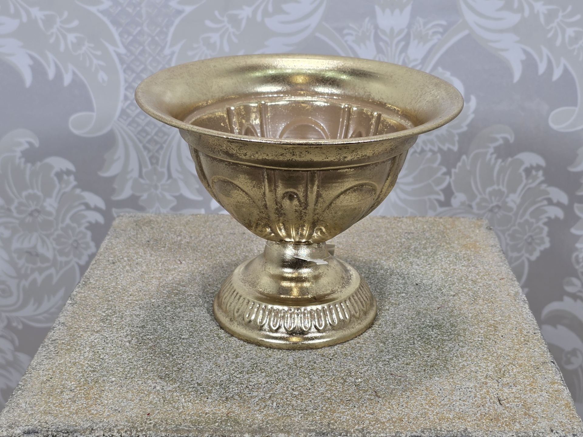 Sandringham Gold Footed Bowl 20.5 x 15.5cm