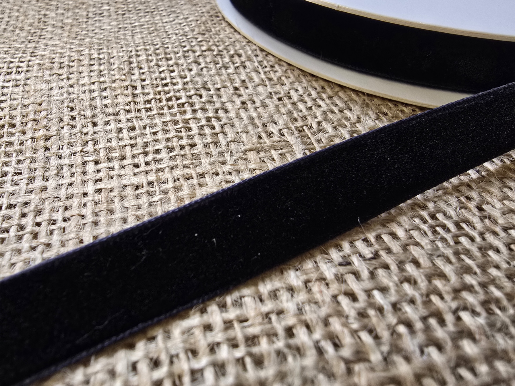 Velvet Ribbon 12mm x 10mtrs Black