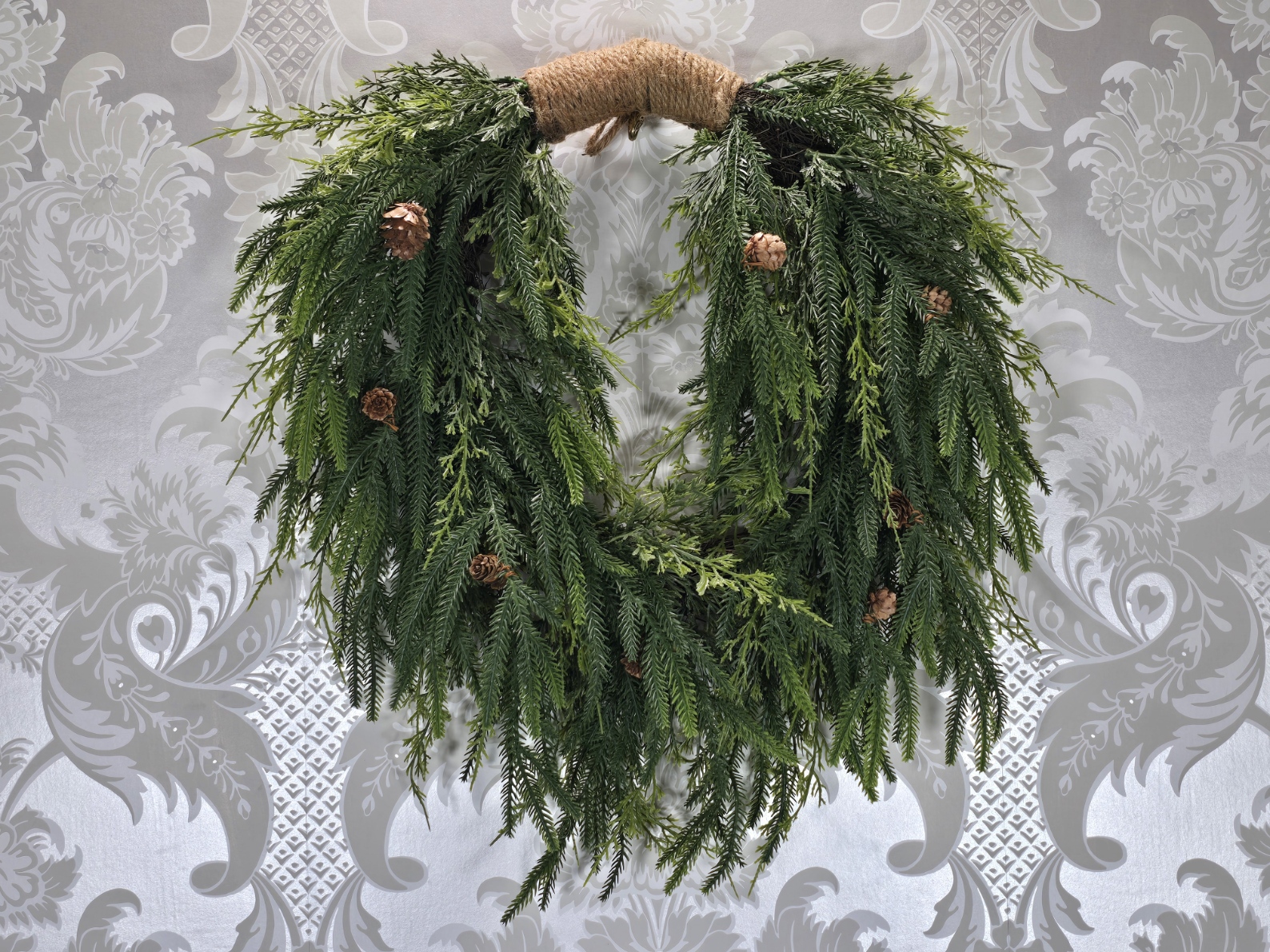Cedar Pine Jute Wreath 60cm