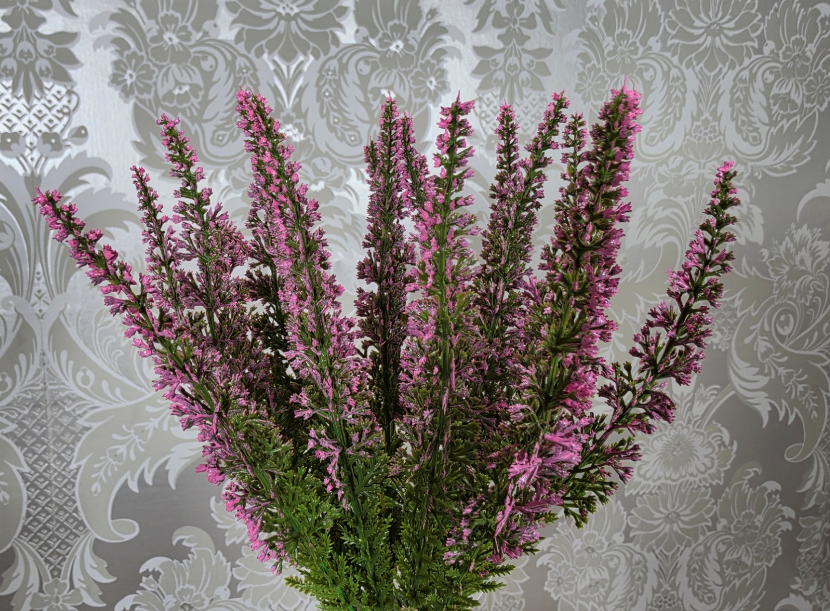 Christmas Heather Bush Pink/Green 26cm