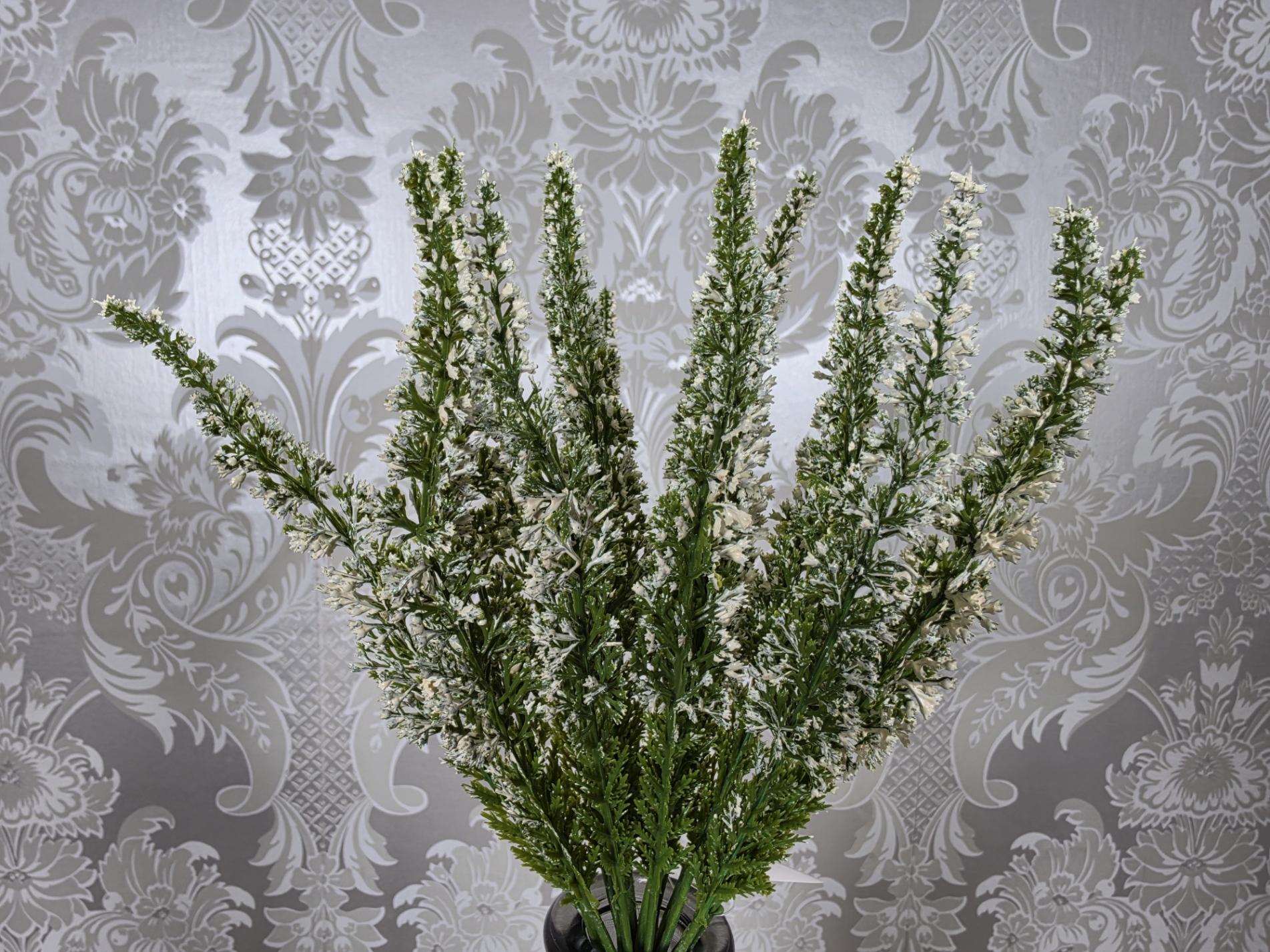 Christmas Heather Bush White/Green 26cm
