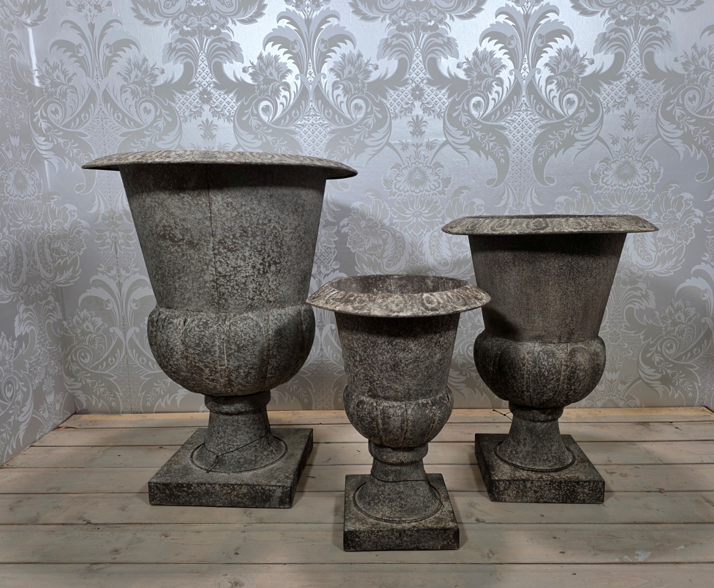 Sandringham Giant Footed Urn 44cm